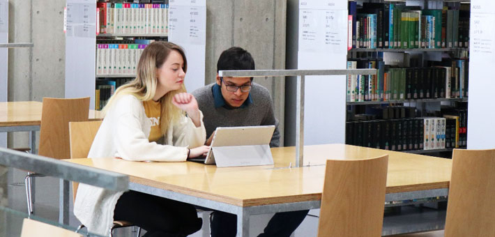 University of Melbourne students at Tokyo Tech Library, Ookayama Campus