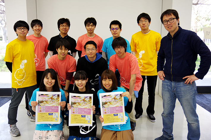 Yamada (far right) with student organizers