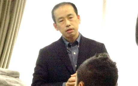 Assoc. Prof. Abe conducting a special lecture