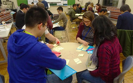 Using a cardboard roundtable to organize ideas