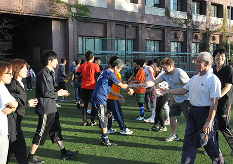 "Good game" handshakes and winners with trophy