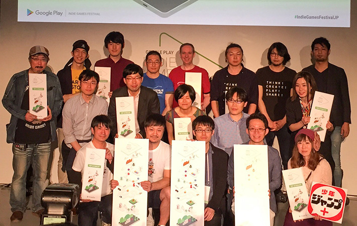 Ohmori (back left) and Gotoh (back, 2nd from left) with top 10 teams