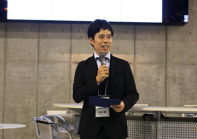 Professor Ken Komiya, School of Computing, Department of Computer Science, received the Best Presentation Award