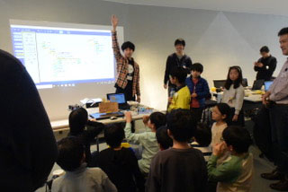 Tokyo Tech students talk on coding