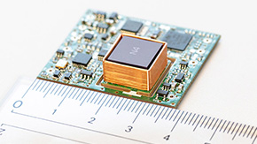 Tinier and less power-hungry quantum atomic clock push toward intelligent IoT