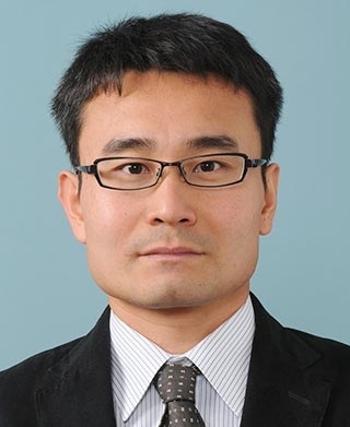 Associate Professor Toru Hirahara