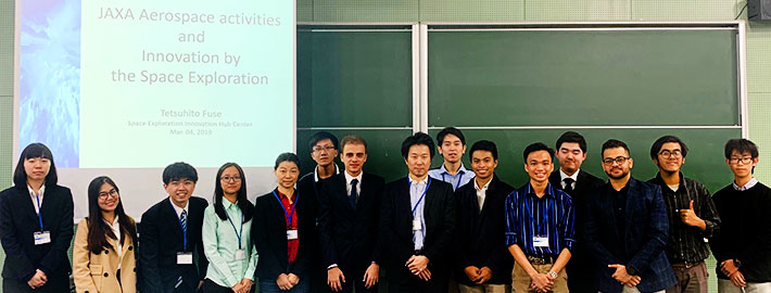 Participants with JAXA hosts