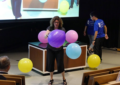 Demonstrating organelles with balloons