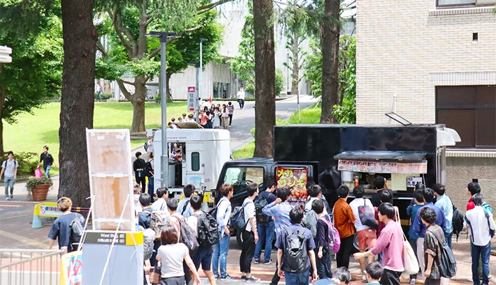 Food truck on Ookayama Campus
