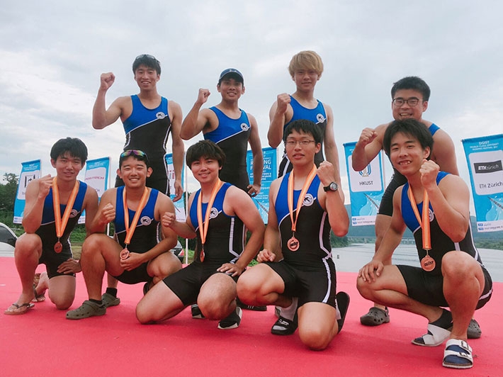 (clockwise from back left) Ogiso, Morinaga, Fujiwara, Nose, Sawatari, Uchida, Sanuki, Ishikawa, Maki
