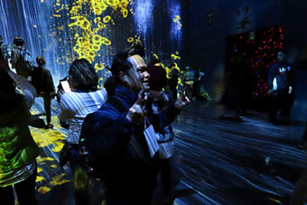 Day 3 Tokyo city tour ― Visit to teamLab Borderless art installation