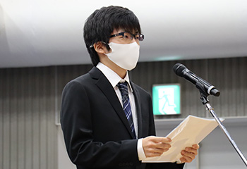 Student representative Wata giving speech
