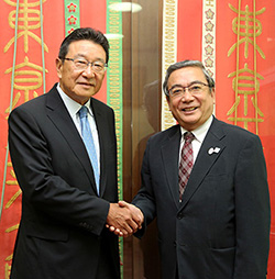 Ambassador Tsuda and Tokyo Tech then-President Mishima