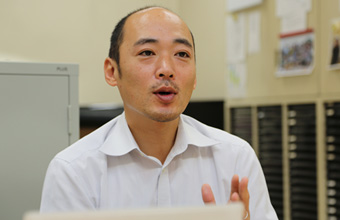Associate Professor, Department of Metallurgy and Ceramics Science, Graduate School of Science and Engineering Toshiyuki Ikoma