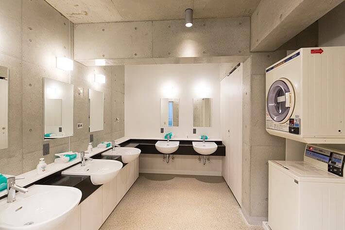 washroom with laundry facilities, Senzokuike House