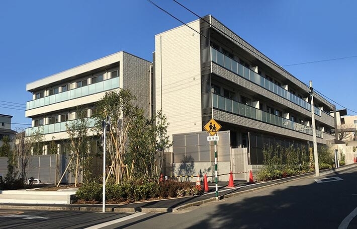 exterior, Senzokuike House