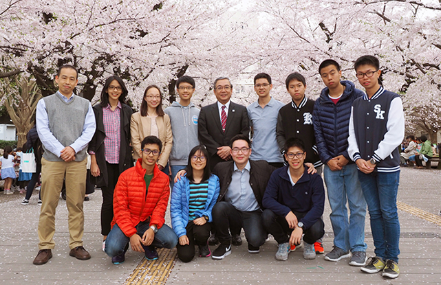 GSEP students with President Mishima