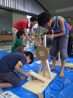 Teaching local primary school children to build a non-electric fan