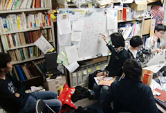 Kogyo Daigaku Shimbun editorial meeting