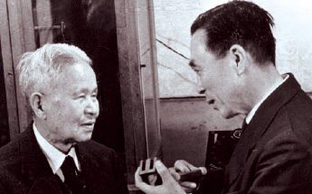 Dr. Kato (left) and Dr. Takei