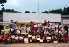 At Ashio, many students gather from universities in Japan to enjoy flying.