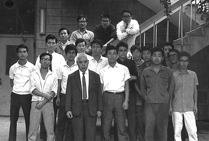 Members of the Sato Lab in front of the Vitamin Labs