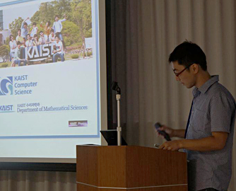 CAMPUS Asia participant presenting his research at the Closing Ceremony 2012