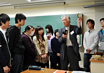 Graduate and potter Mr. Murata (Lecture 3)