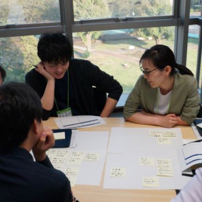 DLab members brainstorm future products and services with business figures