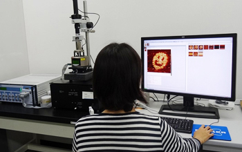 Viewing a smiley created by DNA origami through an atomic force microscope