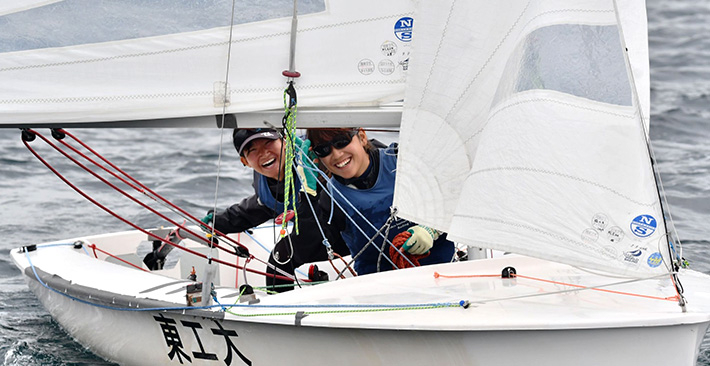 Yachting - sea, wind, strategies and your fellows