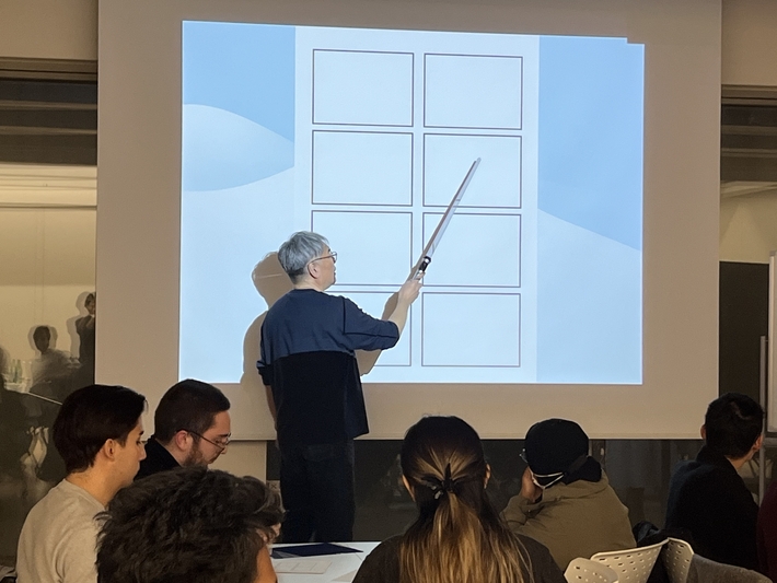 Mr. Maekawa explained how to draw