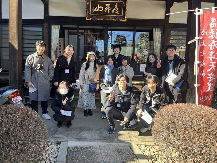 Three groups meet by chance at a temple