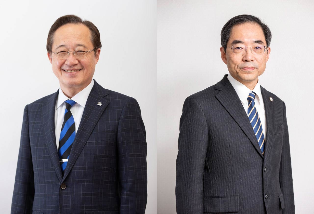 益学長（左）、田中学長（右）