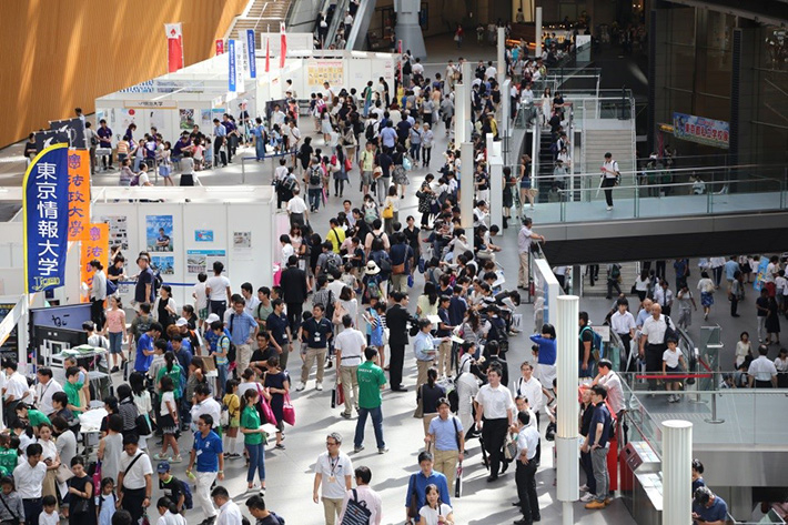 2016年に実施された「マナビゲート2016の様子」（提供：株式会社 大学通信）