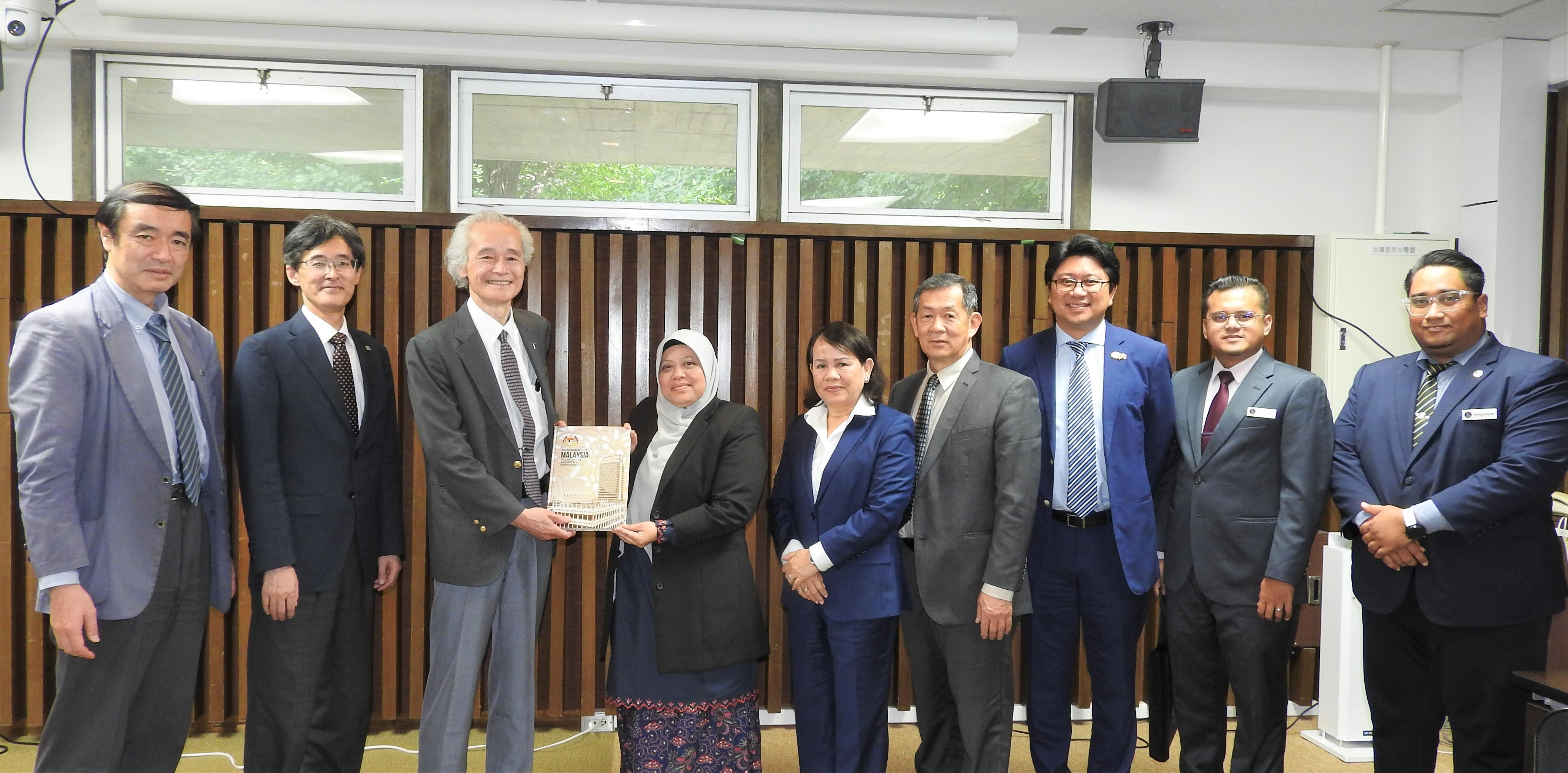 Malaysia Senate Parliament's delegation visits Tokyo Tech