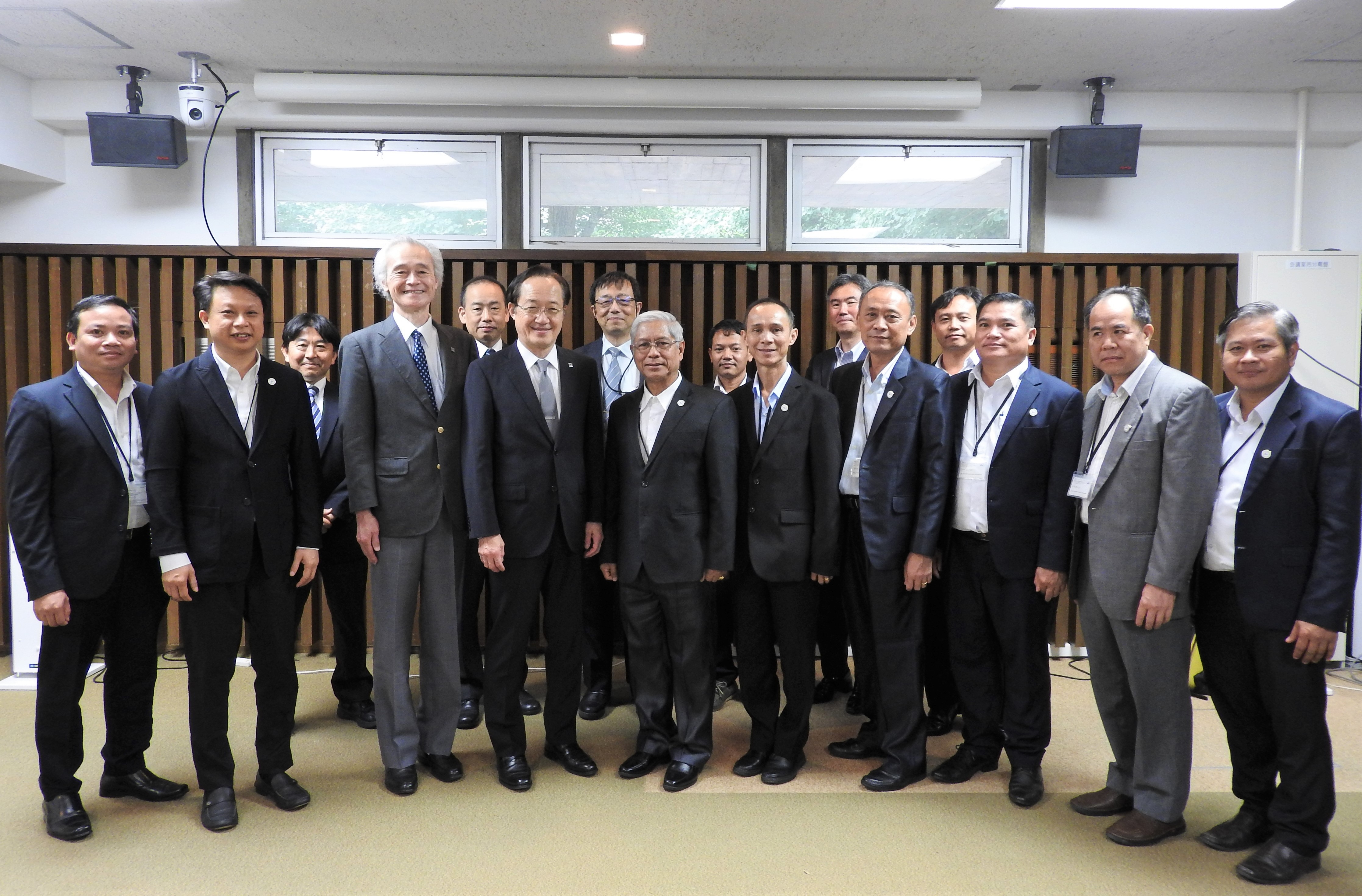 Delegation from Laos Higher Education Department, Ministry of Education and Sports and National University of Laos visits Tokyo Tech