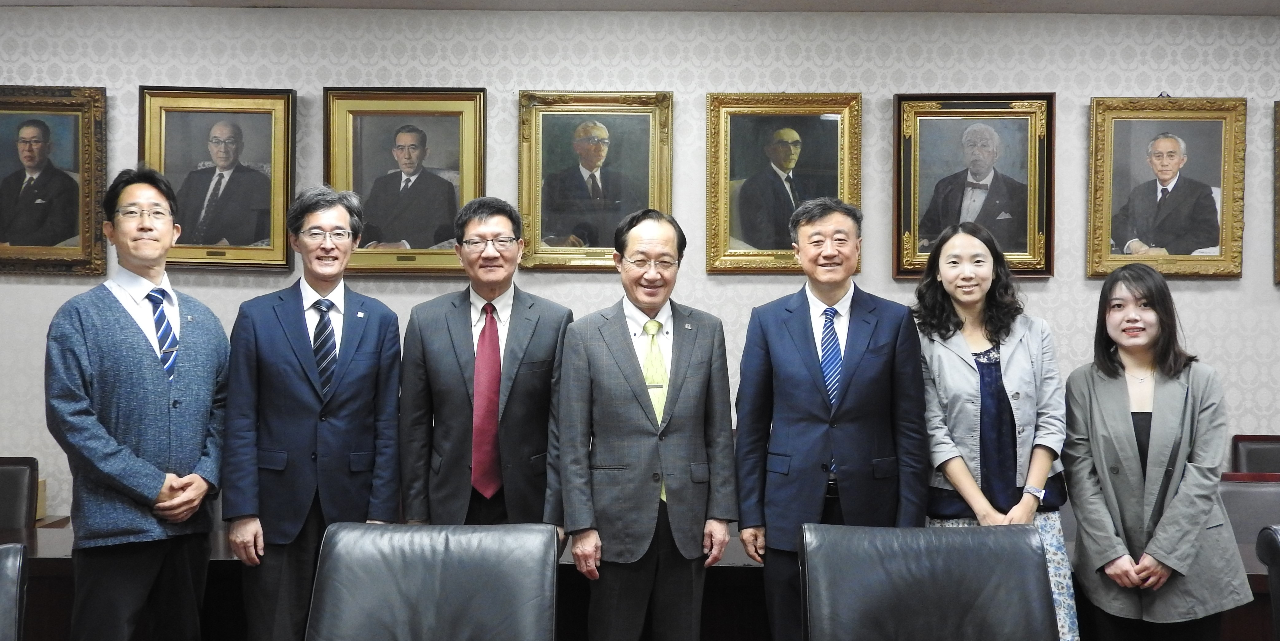 Delegation from Tsinghua University visits Tokyo Tech
