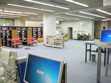 すずかけ台図書館1