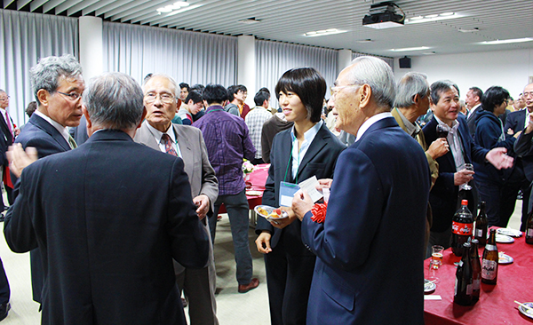 会話の輪が広がる交流会