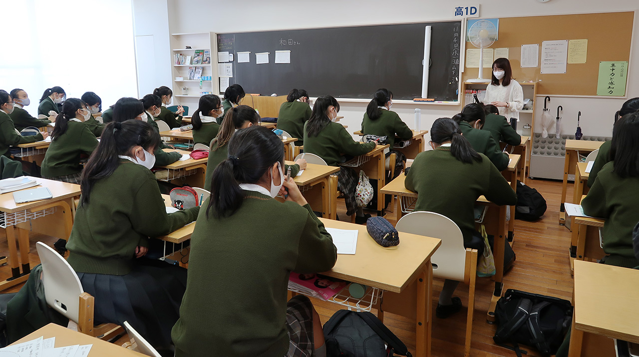 東工大博士後期課程学生が洗足学園高1年生と模擬講義で交流