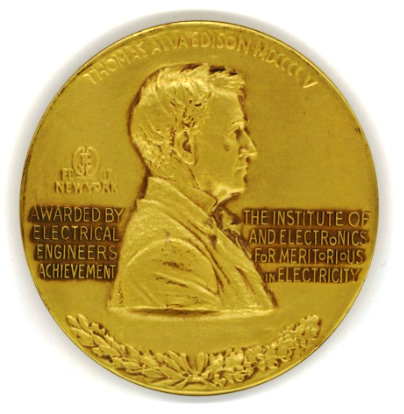 IEEE Edison Medalの写真（IEEE Award Group提供）