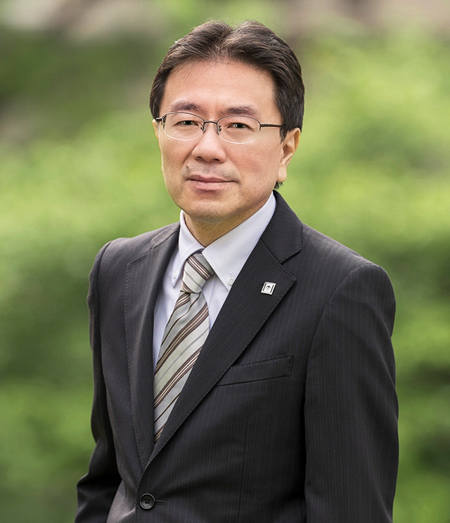 湊屋治夫理事・副学長（事務総括担当）・事務局長