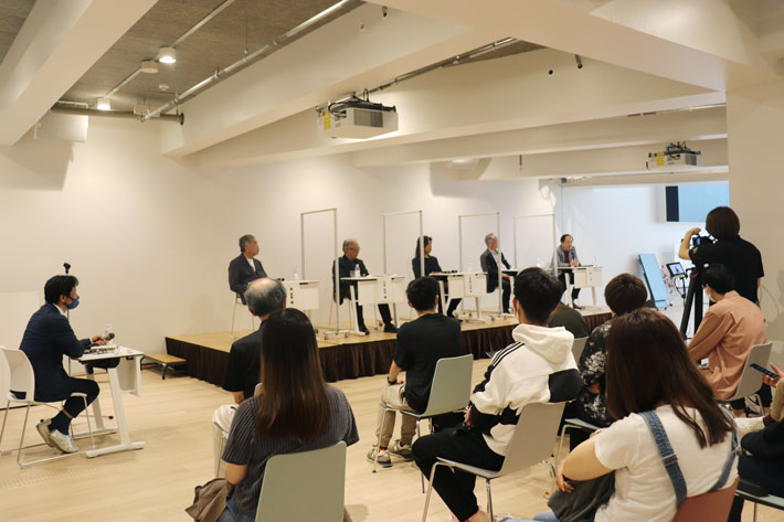 「東京」の魅力について耳を傾ける参加者