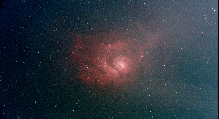 実際にスクリーンに映し出された天体（干潟星雲）