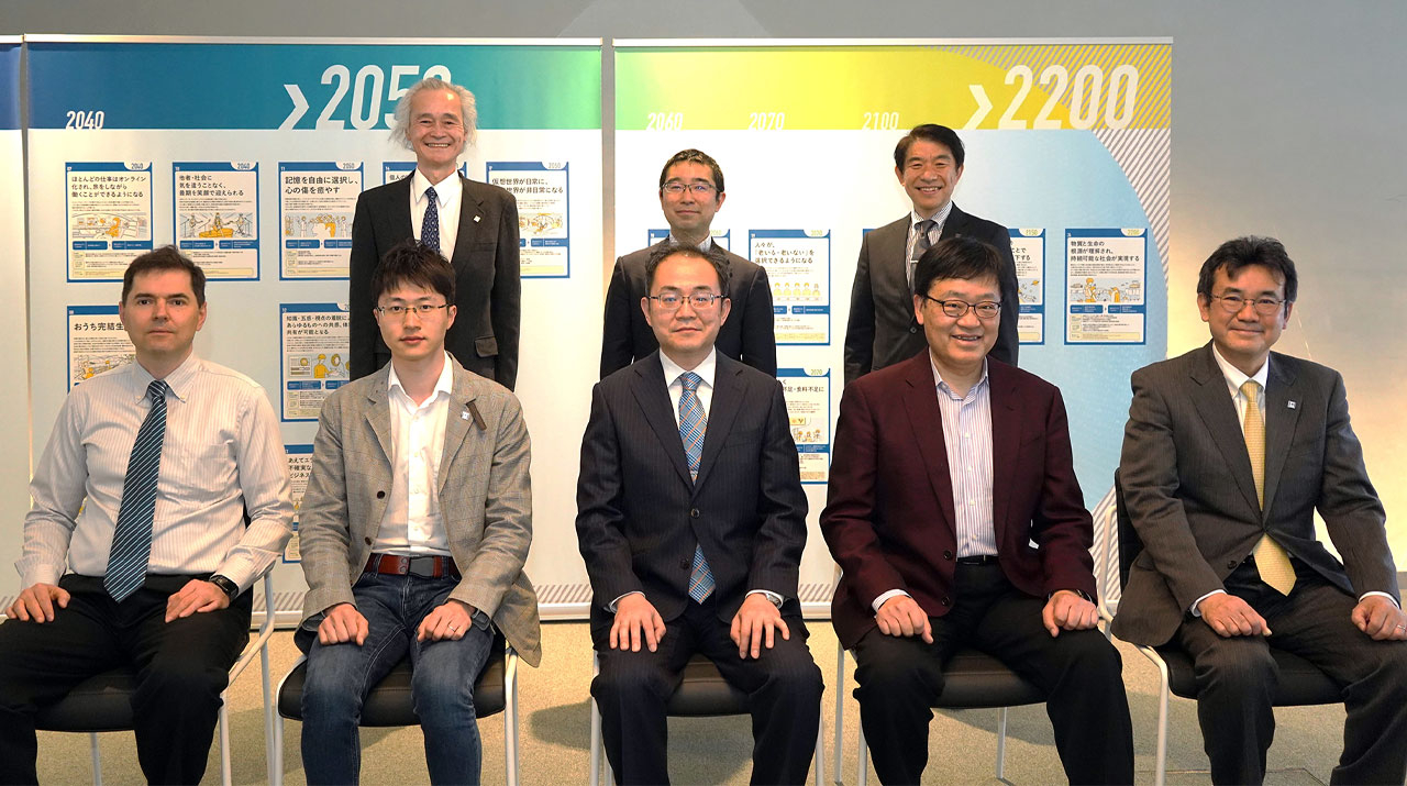 未来シナリオの実現に向けた研究支援「DLab Challenge Advanced 2023」と「DLab Challenge 2023」の支援決定通知書授与式を開催