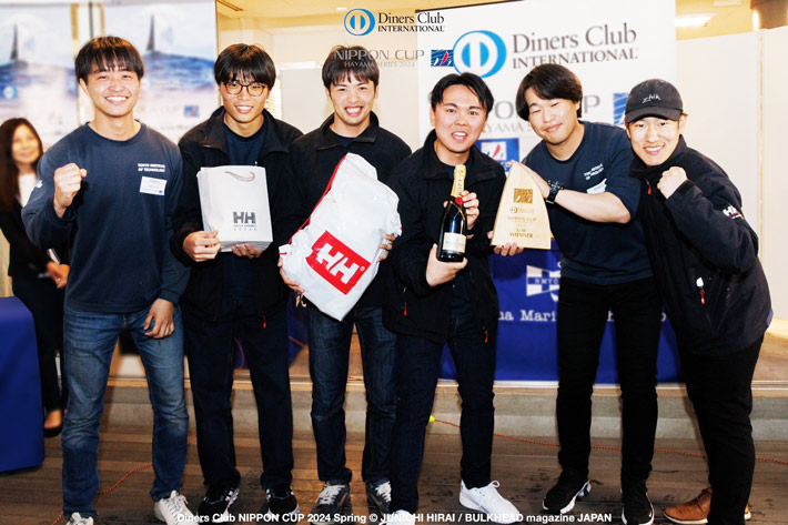 GRADsのメンバー（左から槇枝さん、芳賀さん、滝沢さん、羽原さん、八鍬さん、河合さん）