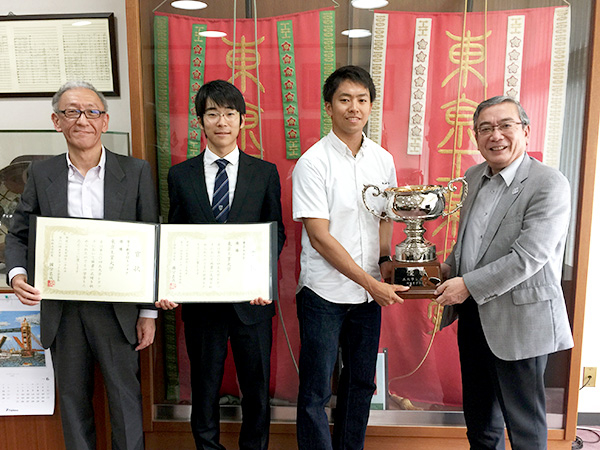 三島学長への優勝報告