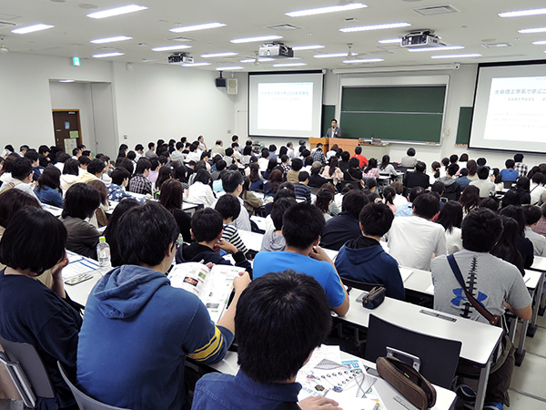 学士課程説明会の様子