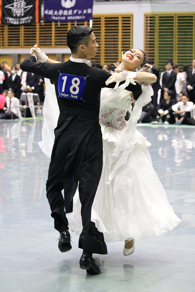 武田龍河(工学部　化学工学科　3年)・小泉渚(白百合女子大学)組